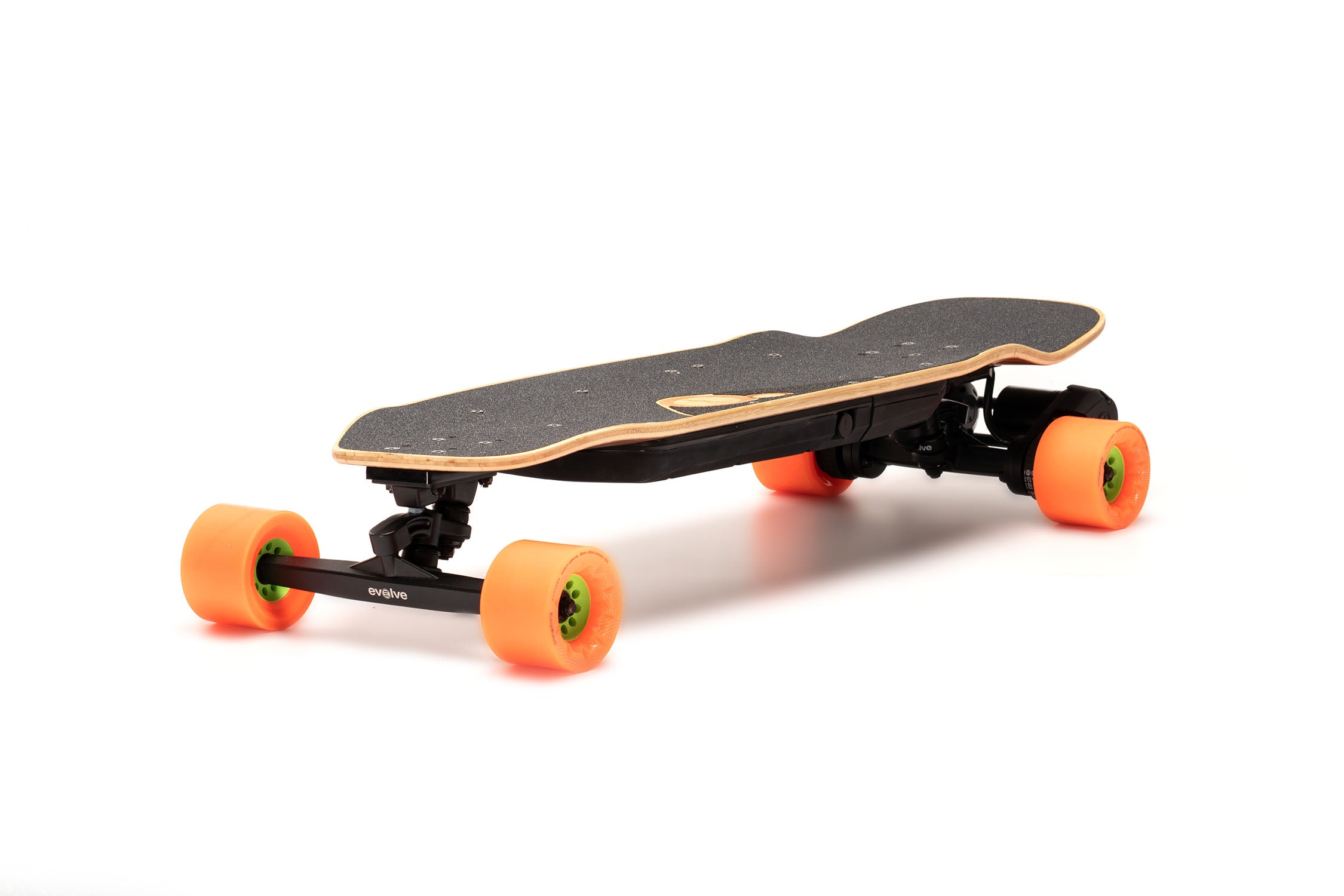 Evolve x Loaded Omakase - Recensione Skateboard elettrico